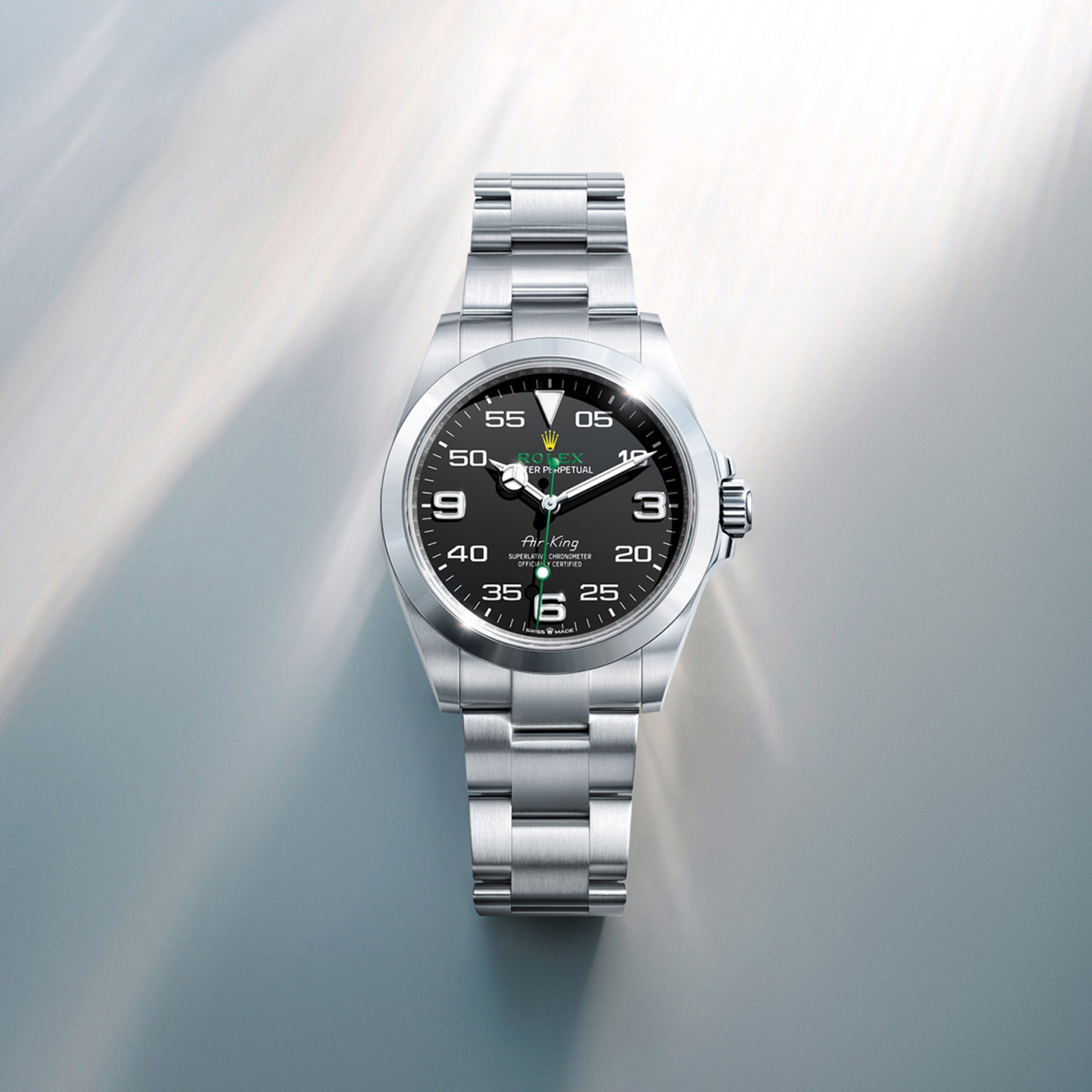 rolex-collection_banner-air-king-cover-m126900-0001-portrait-scaled