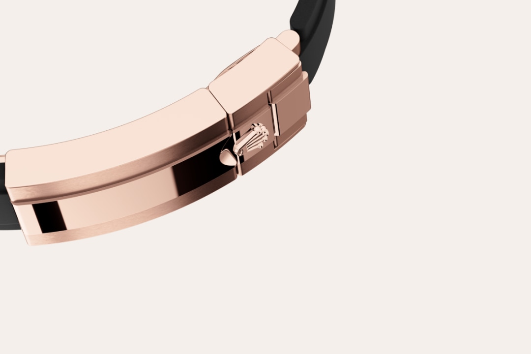 M126535TBR-0002__feature1portrait